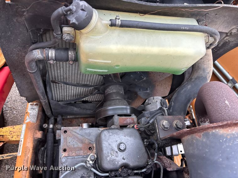 image for item EA4762 2011 Case 570MXT Series 3 landscape tractor