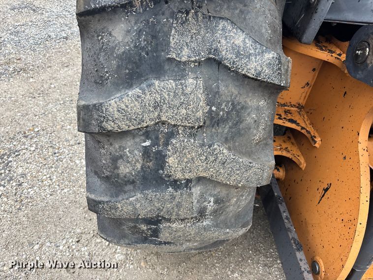 image for item EA4762 2011 Case 570MXT Series 3 landscape tractor