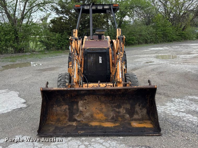 image for item EA4763 2007 Case 570 MXT landscape tractor