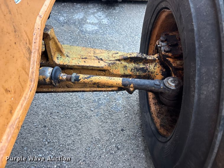 image for item EA4763 2007 Case 570 MXT landscape tractor