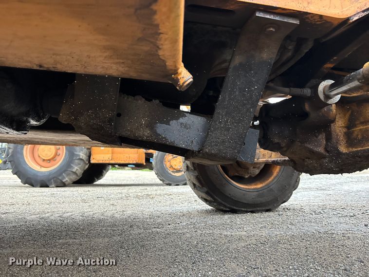 image for item EA4763 2007 Case 570 MXT landscape tractor