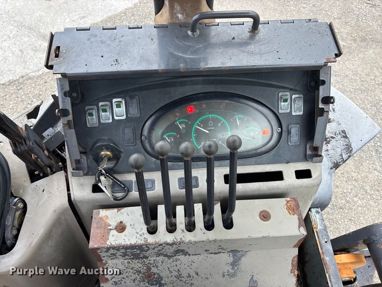 image for item EA4763 2007 Case 570 MXT landscape tractor