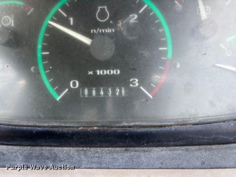 image for item EA4763 2007 Case 570 MXT landscape tractor