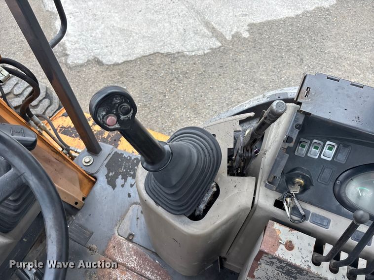 image for item EA4763 2007 Case 570 MXT landscape tractor