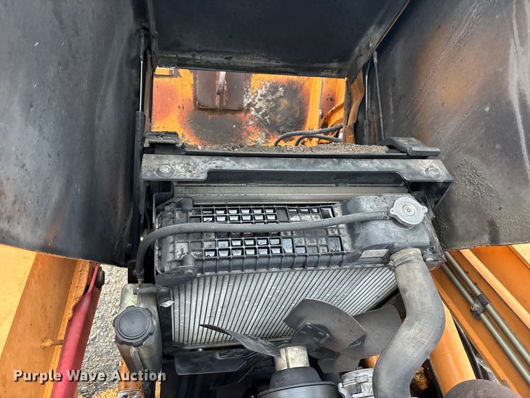 image for item EA4763 2007 Case 570 MXT landscape tractor