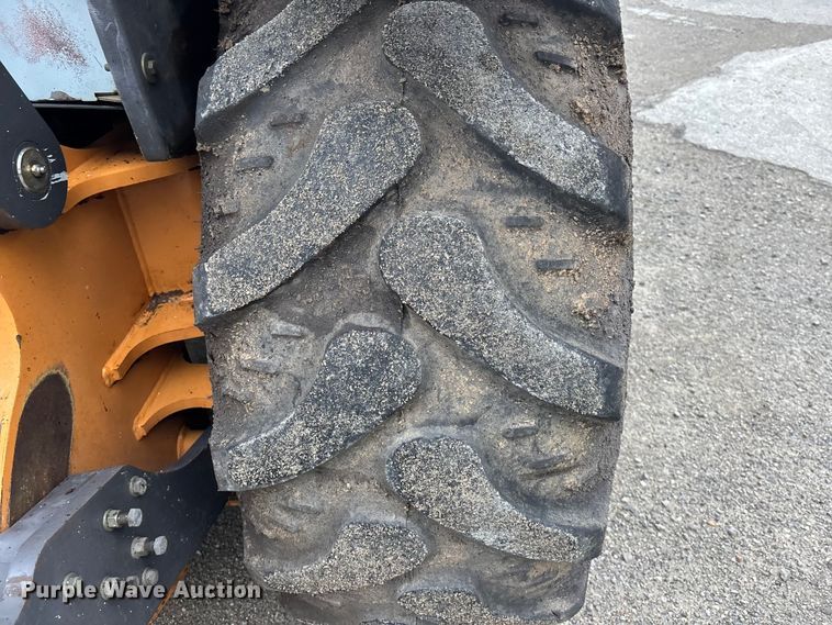 image for item EA4763 2007 Case 570 MXT landscape tractor