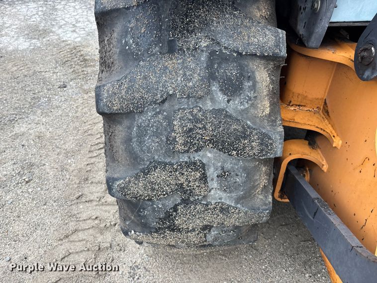 image for item EA4763 2007 Case 570 MXT landscape tractor