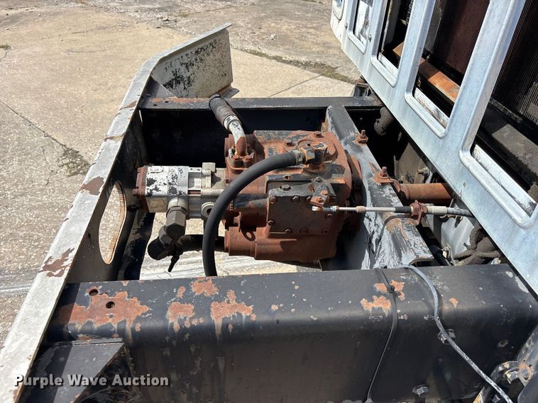 image for item EA4764 1988 International F2574 ready mix truck