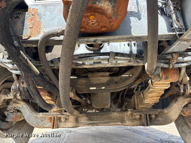 image for item EA4764 1988 International F2574 ready mix truck