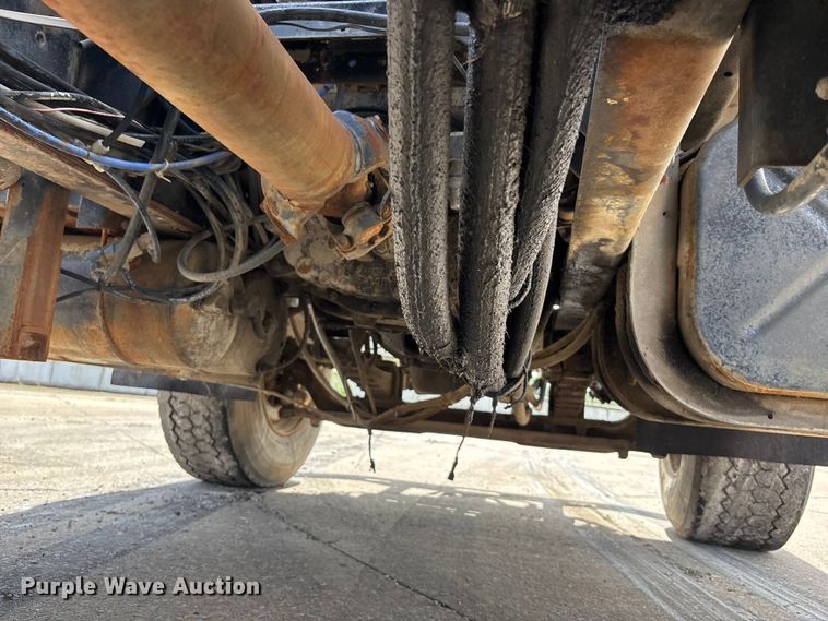 image for item EA4764 1988 International F2574 ready mix truck