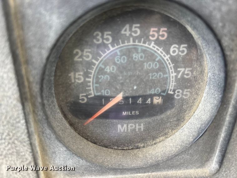 image for item EA4764 1988 International F2574 ready mix truck