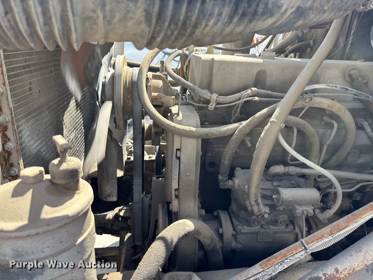 image for item EA4764 1988 International F2574 ready mix truck