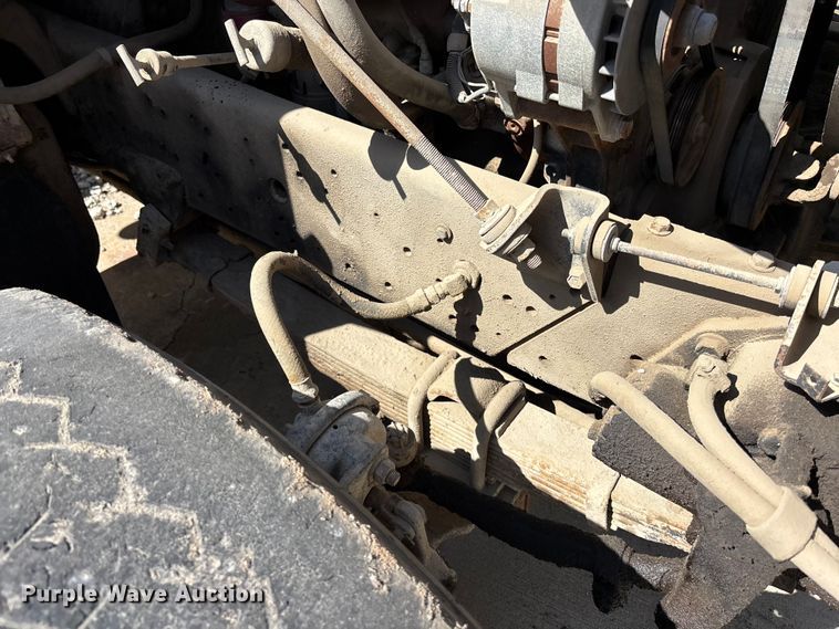 image for item EA4764 1988 International F2574 ready mix truck