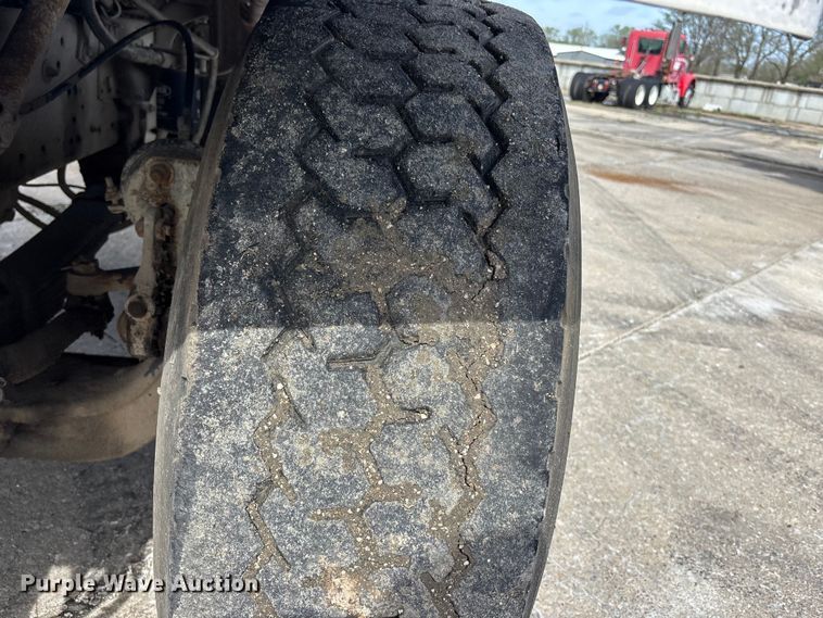 image for item EA4764 1988 International F2574 ready mix truck