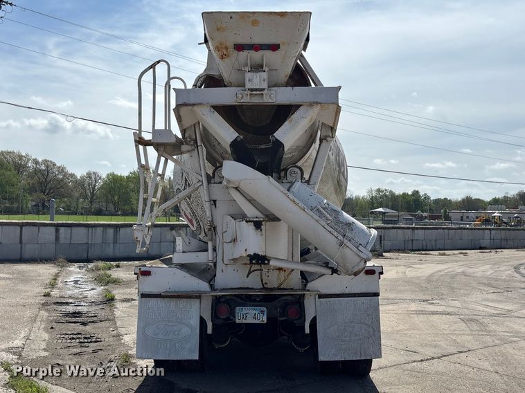 image for item EA4766 1985 Ford LT8000 ready mix truck
