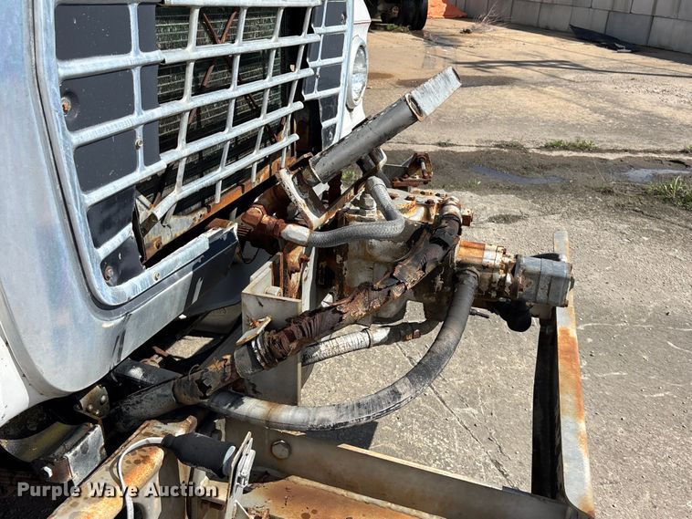 image for item EA4766 1985 Ford LT8000 ready mix truck