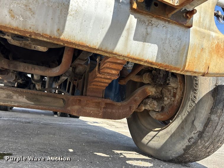 image for item EA4766 1985 Ford LT8000 ready mix truck