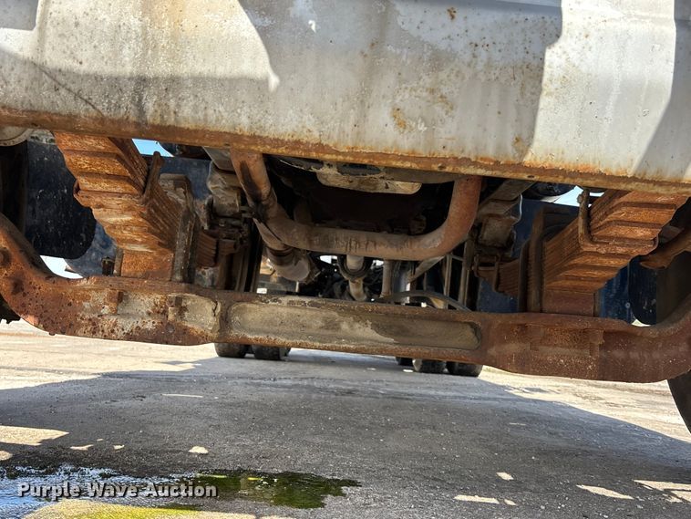 image for item EA4766 1985 Ford LT8000 ready mix truck