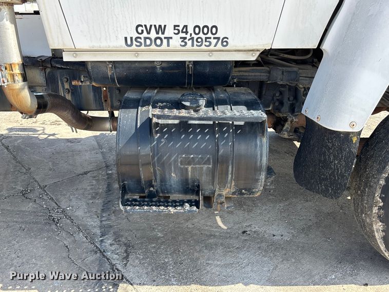 image for item EA4766 1985 Ford LT8000 ready mix truck