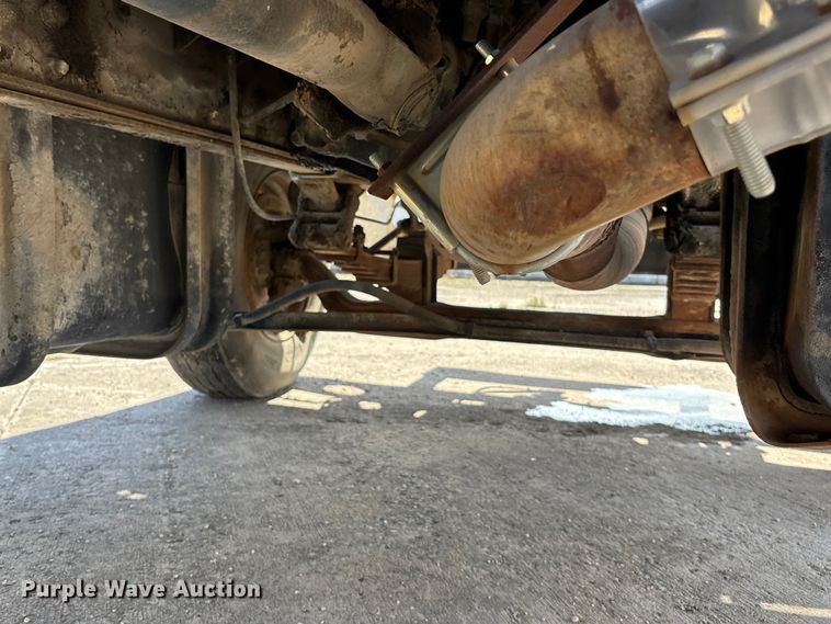 image for item EA4766 1985 Ford LT8000 ready mix truck