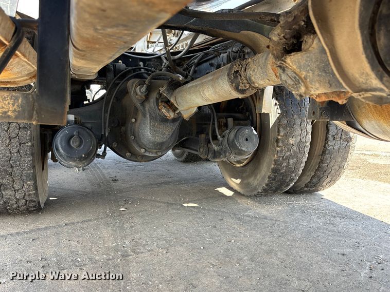 image for item EA4766 1985 Ford LT8000 ready mix truck