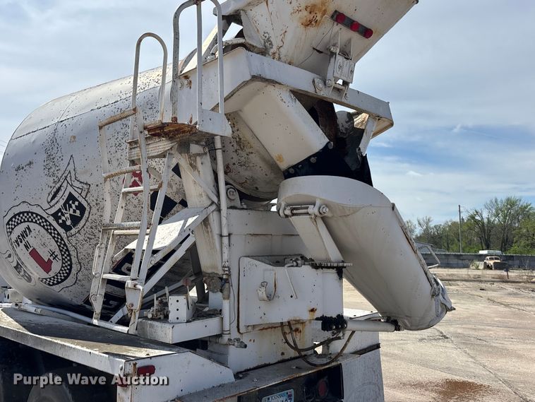 image for item EA4766 1985 Ford LT8000 ready mix truck