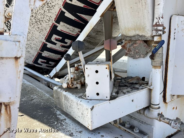 image for item EA4766 1985 Ford LT8000 ready mix truck