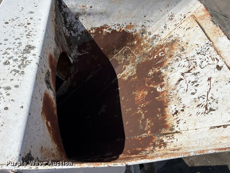 image for item EA4766 1985 Ford LT8000 ready mix truck