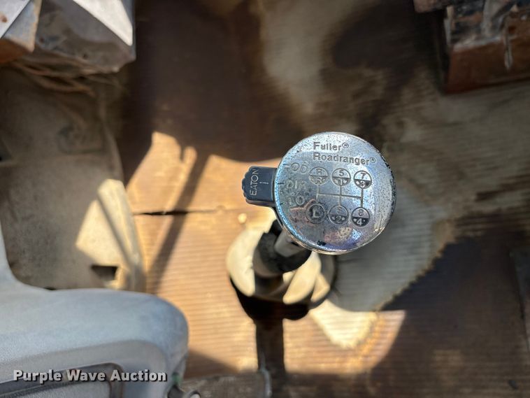 image for item EA4766 1985 Ford LT8000 ready mix truck