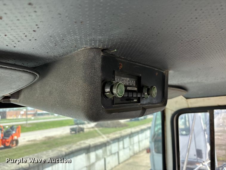 image for item EA4766 1985 Ford LT8000 ready mix truck