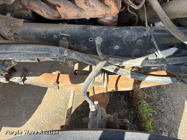 image for item EA4766 1985 Ford LT8000 ready mix truck