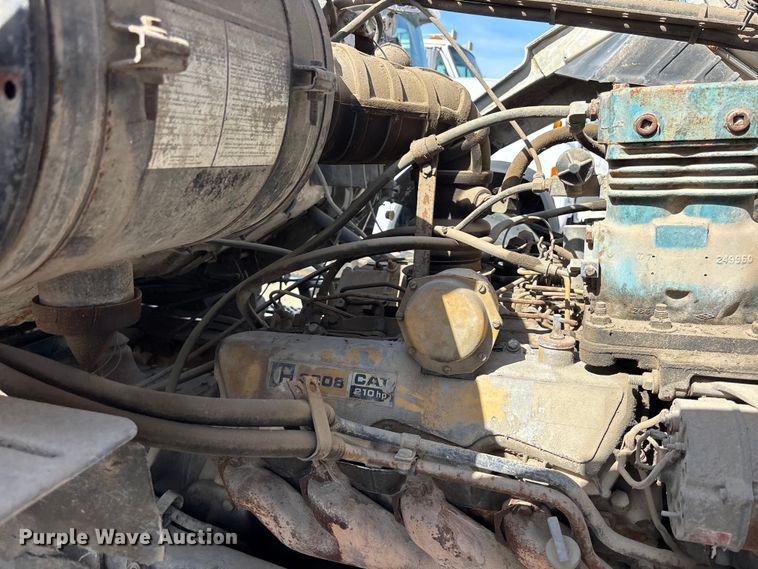 image for item EA4766 1985 Ford LT8000 ready mix truck