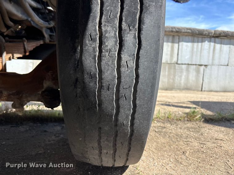 image for item EA4766 1985 Ford LT8000 ready mix truck