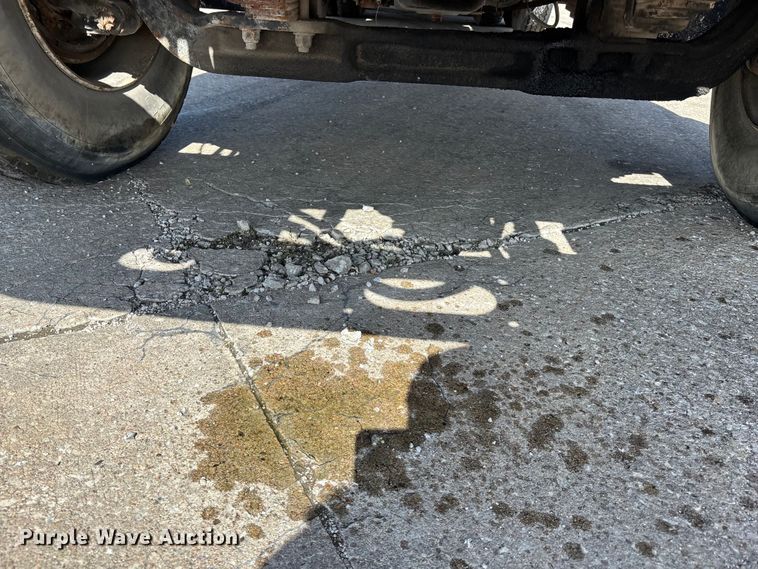 image for item EA4768 1990 International F2574 ready mix truck