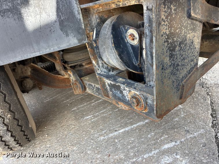 image for item EA4768 1990 International F2574 ready mix truck