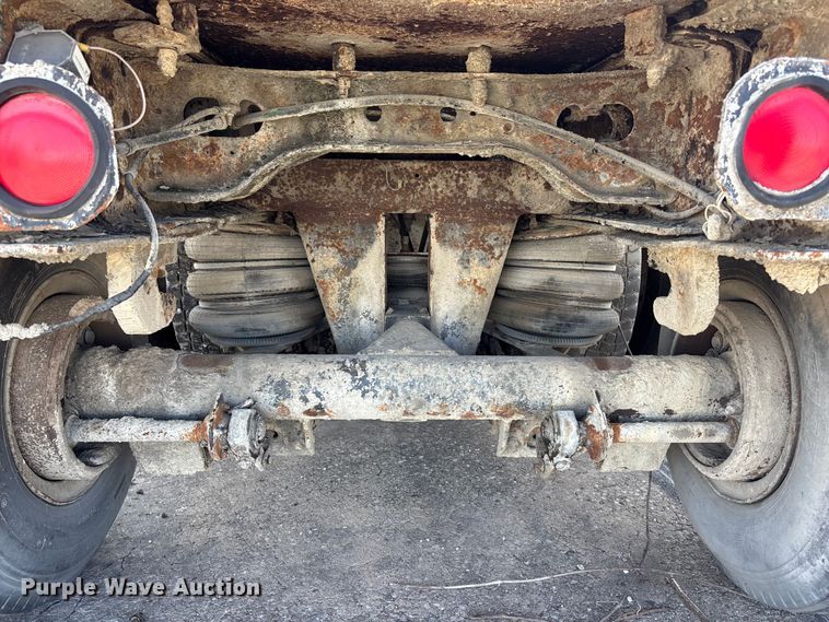 image for item EA4768 1990 International F2574 ready mix truck