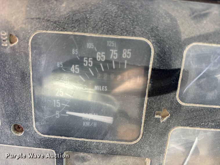 image for item EA4768 1990 International F2574 ready mix truck