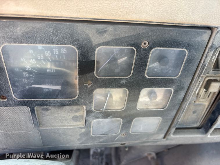 image for item EA4768 1990 International F2574 ready mix truck