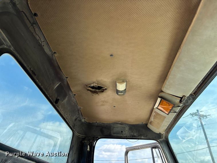 image for item EA4768 1990 International F2574 ready mix truck