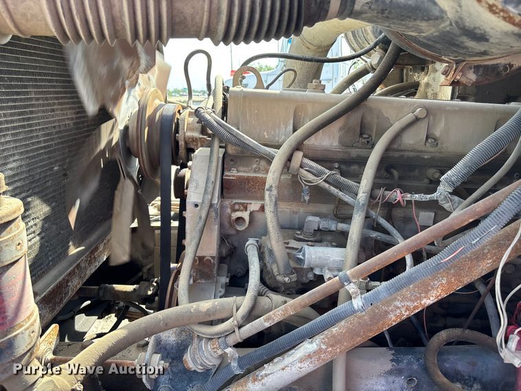 image for item EA4768 1990 International F2574 ready mix truck