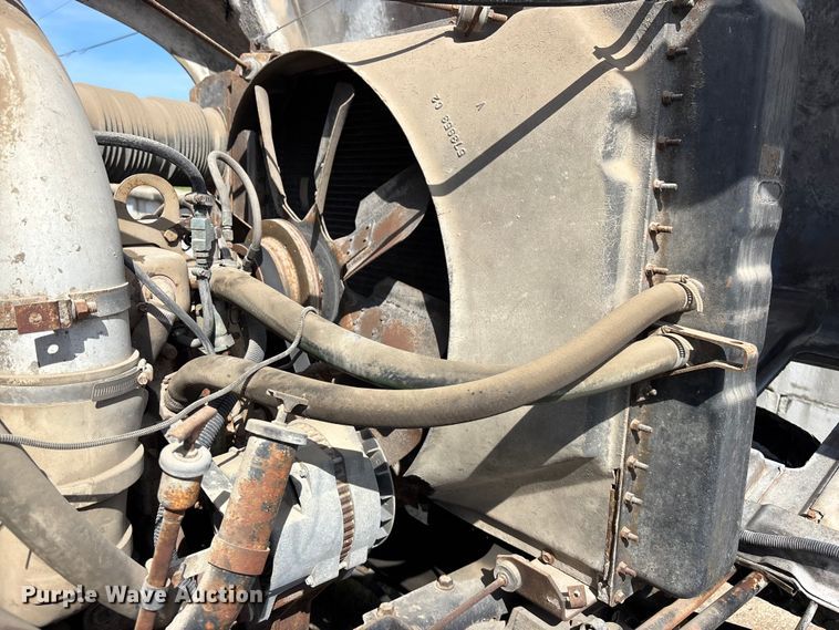 image for item EA4768 1990 International F2574 ready mix truck