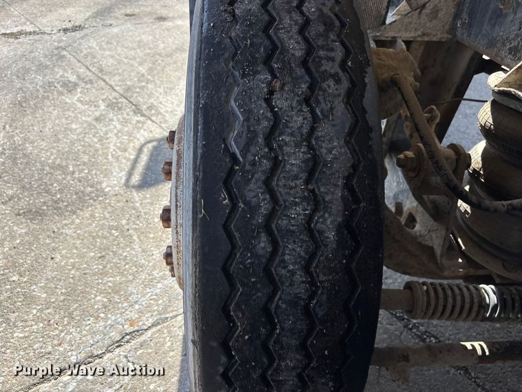 image for item EA4768 1990 International F2574 ready mix truck