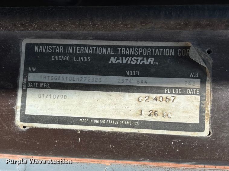 image for item EA4768 1990 International F2574 ready mix truck