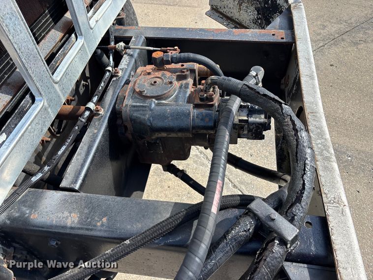 image for item EA4769 1988 International F2574 ready mix truck