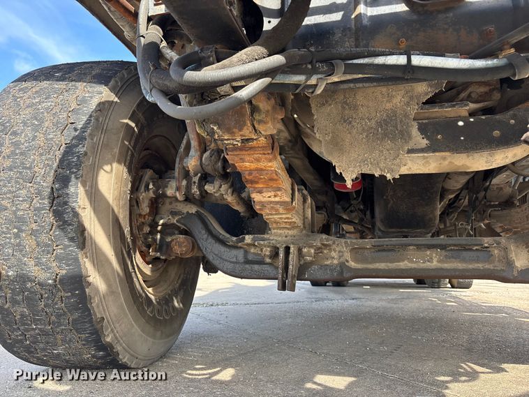 image for item EA4769 1988 International F2574 ready mix truck