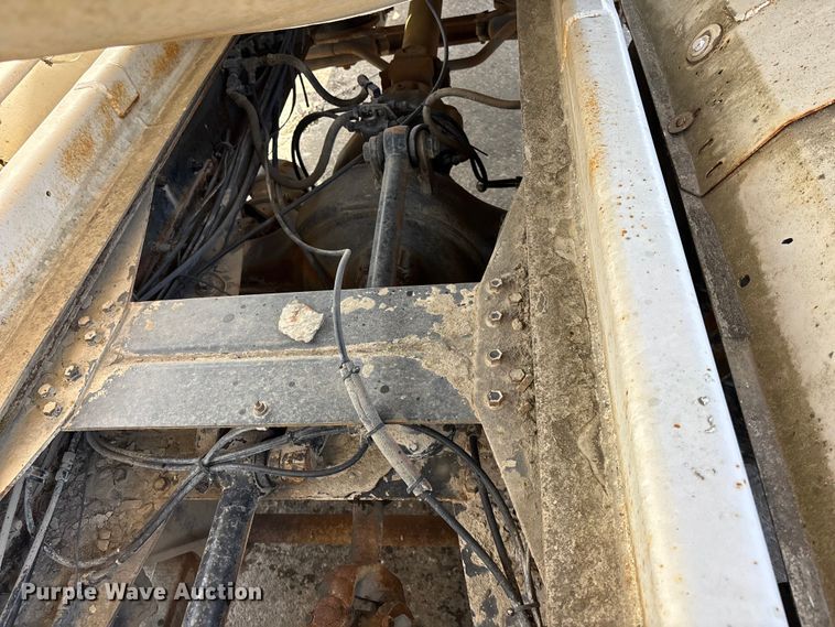 image for item EA4769 1988 International F2574 ready mix truck