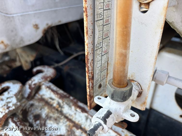 image for item EA4769 1988 International F2574 ready mix truck