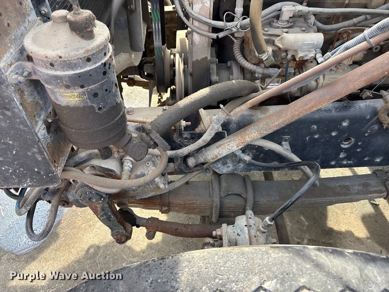 image for item EA4769 1988 International F2574 ready mix truck