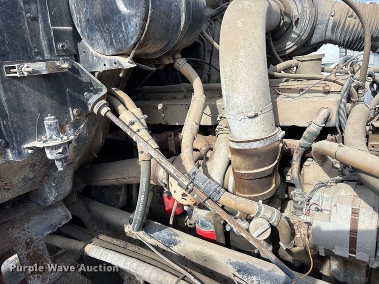 image for item EA4769 1988 International F2574 ready mix truck