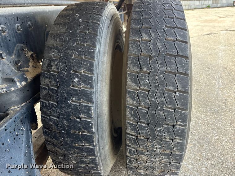 image for item EA4769 1988 International F2574 ready mix truck